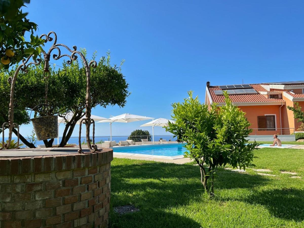 Villa Zufro Вибо Валентия Екстериор снимка